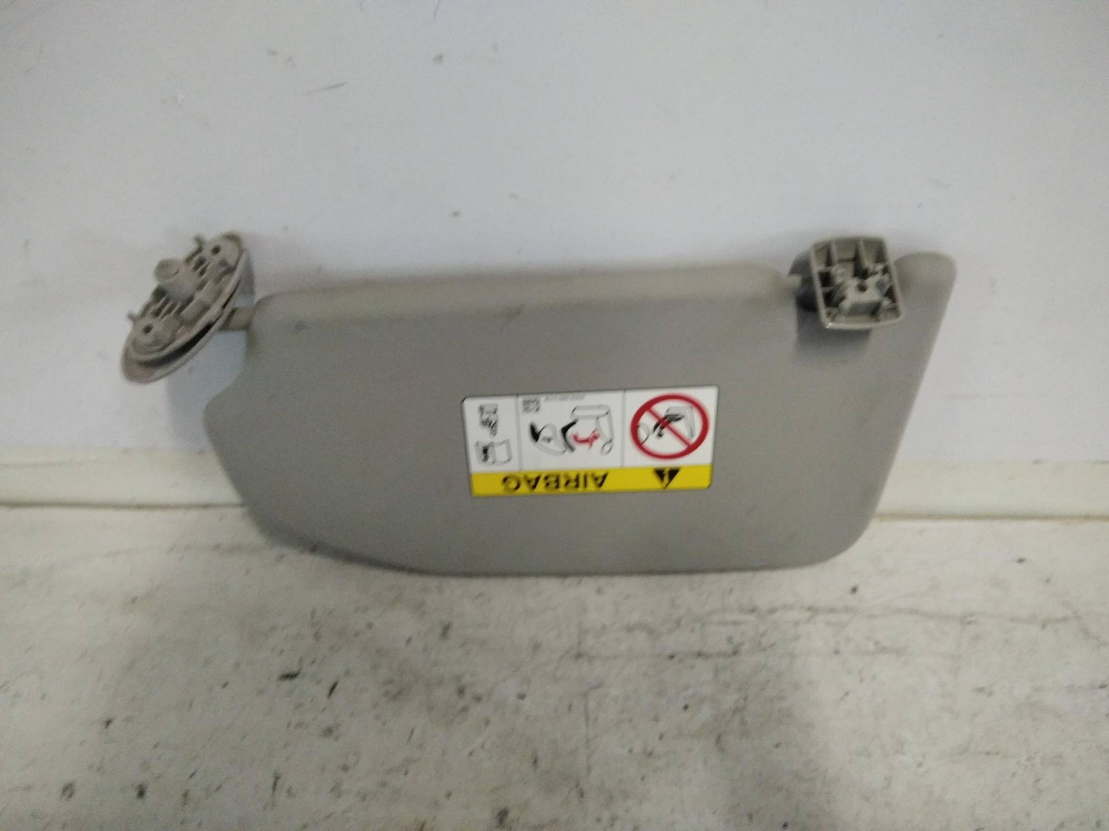 Aletta parasole parabrezza dx.